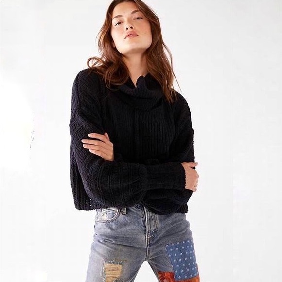 Free People Sweaters - Free People Be Yours Pullover in Black | Size M | Perfect condition, worn once!